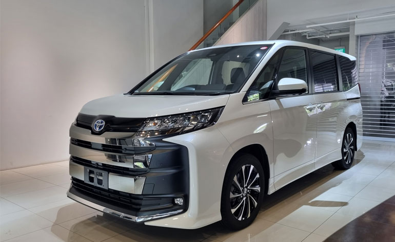 6-seater-noah-booking-singapore