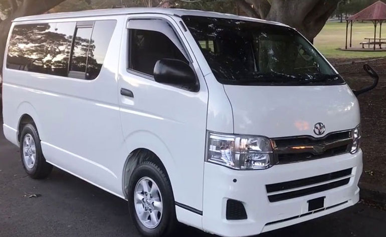 9-seater-maxicab-singapore